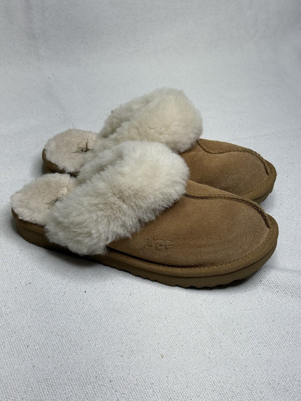 UGG Cozy II Slippers Youth Chestnut Brown Suede Sheepskin Wool Slip On Size 4